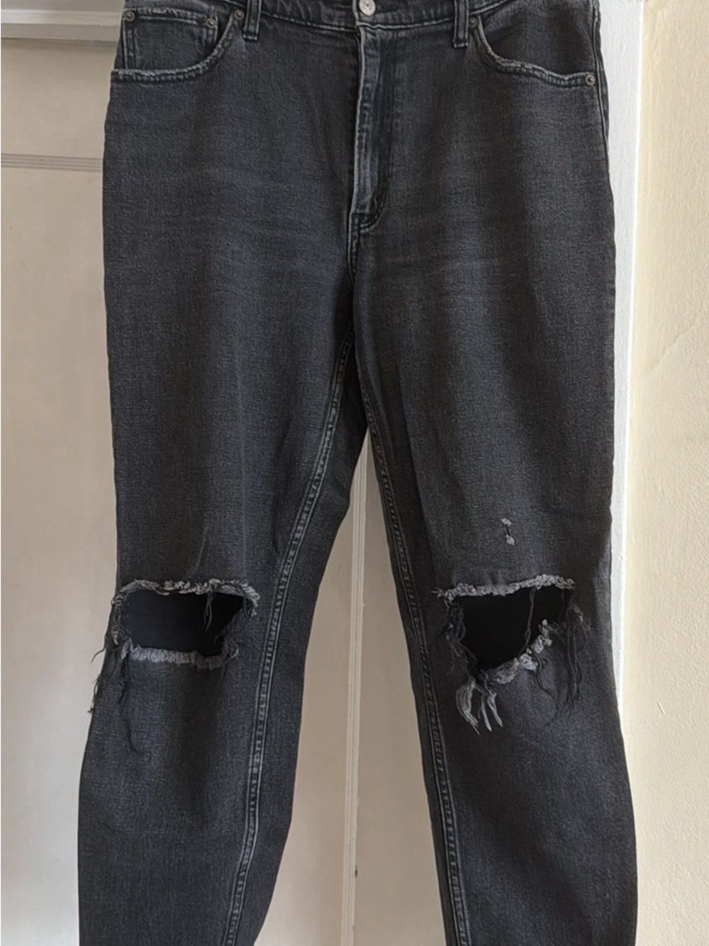 Abercrombie & Fitch Black Washed High-Rise Mom Jeans